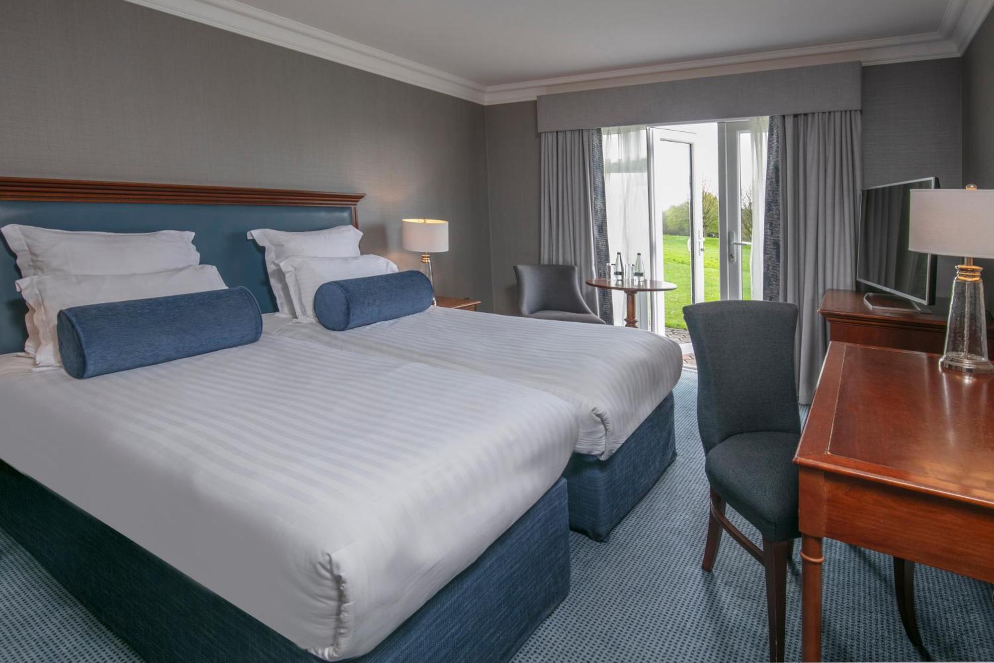 Windmill Village Hotel, Golf Club & Spa, BW Signature Collection Coventry Buitenkant foto