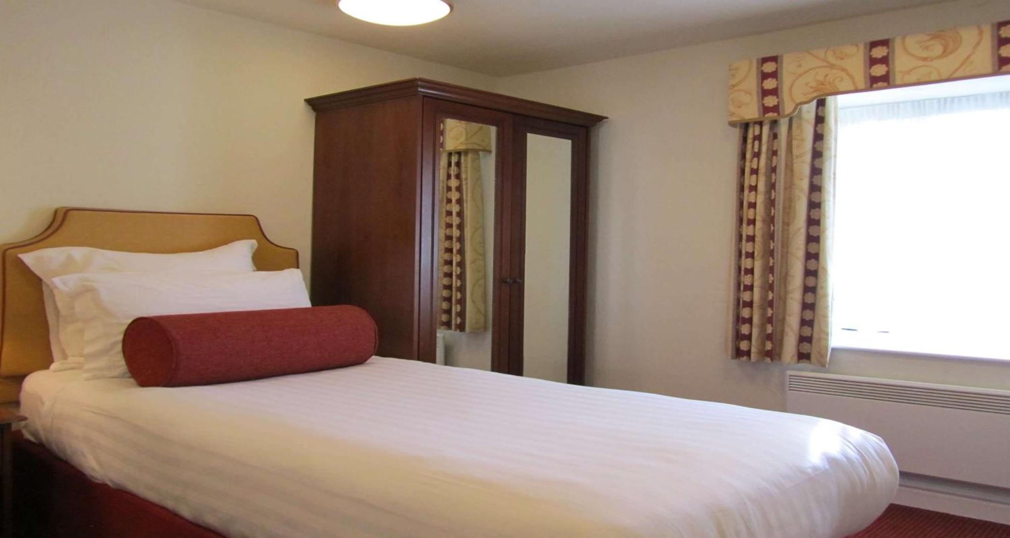 Windmill Village Hotel, Golf Club & Spa, BW Signature Collection Coventry Buitenkant foto