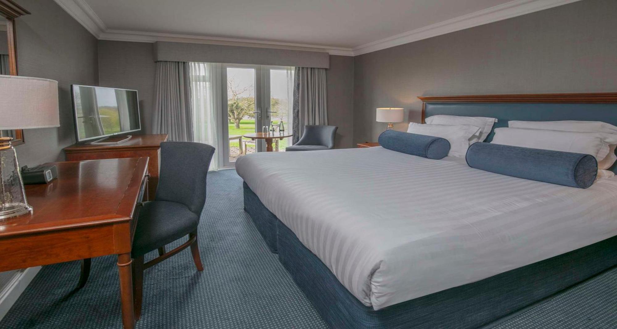 Windmill Village Hotel, Golf Club & Spa, BW Signature Collection Coventry Buitenkant foto
