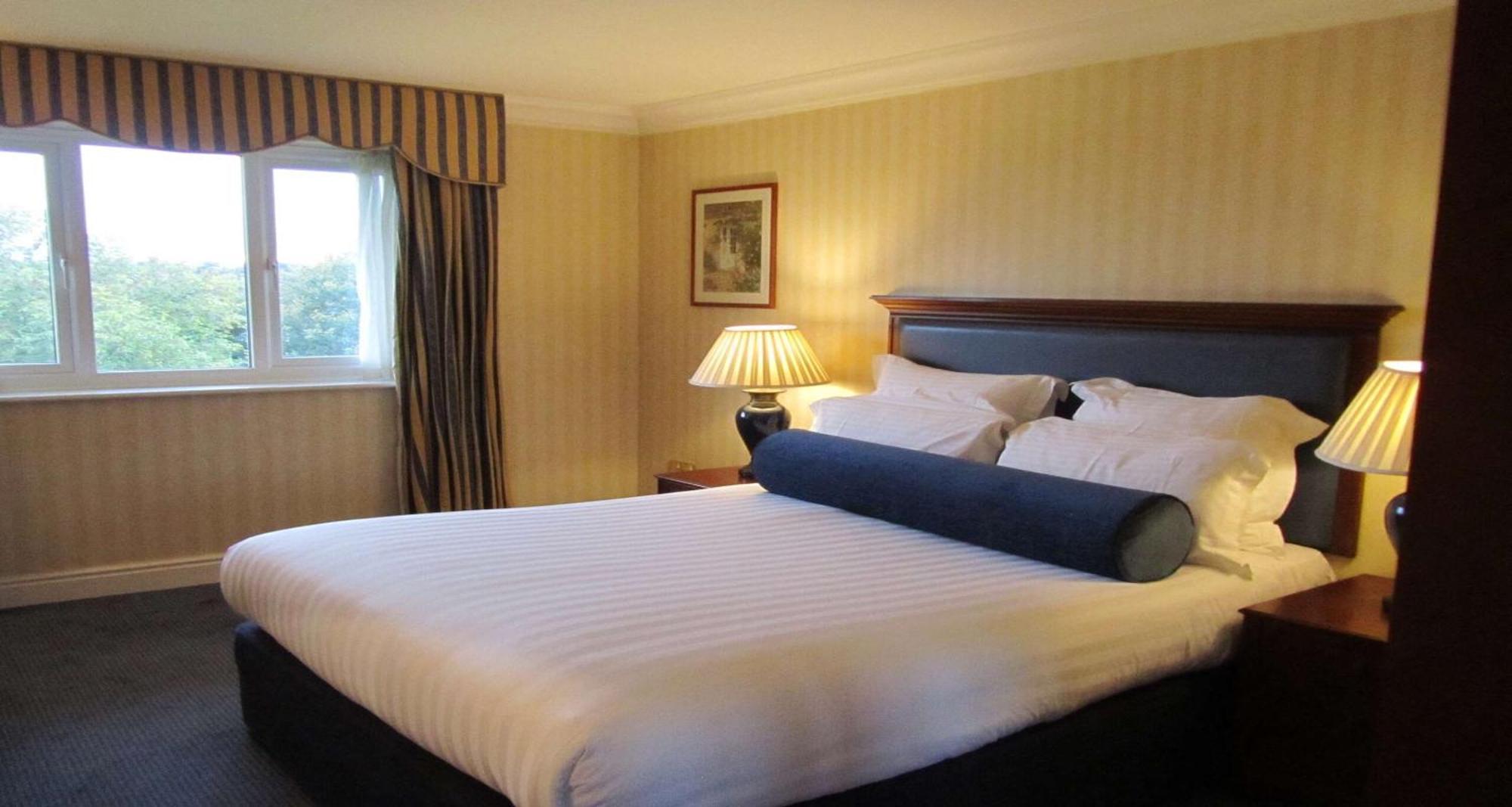 Windmill Village Hotel, Golf Club & Spa, BW Signature Collection Coventry Buitenkant foto