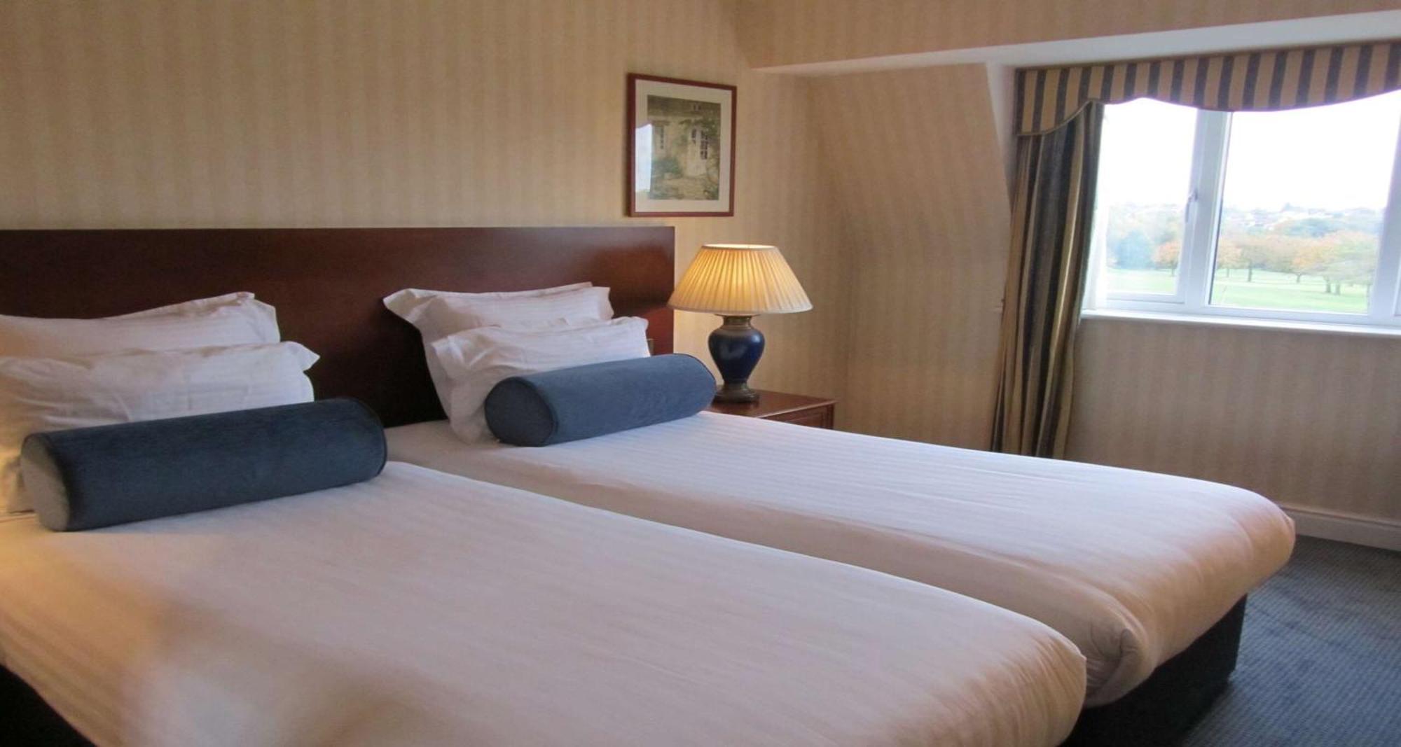 Windmill Village Hotel, Golf Club & Spa, BW Signature Collection Coventry Buitenkant foto