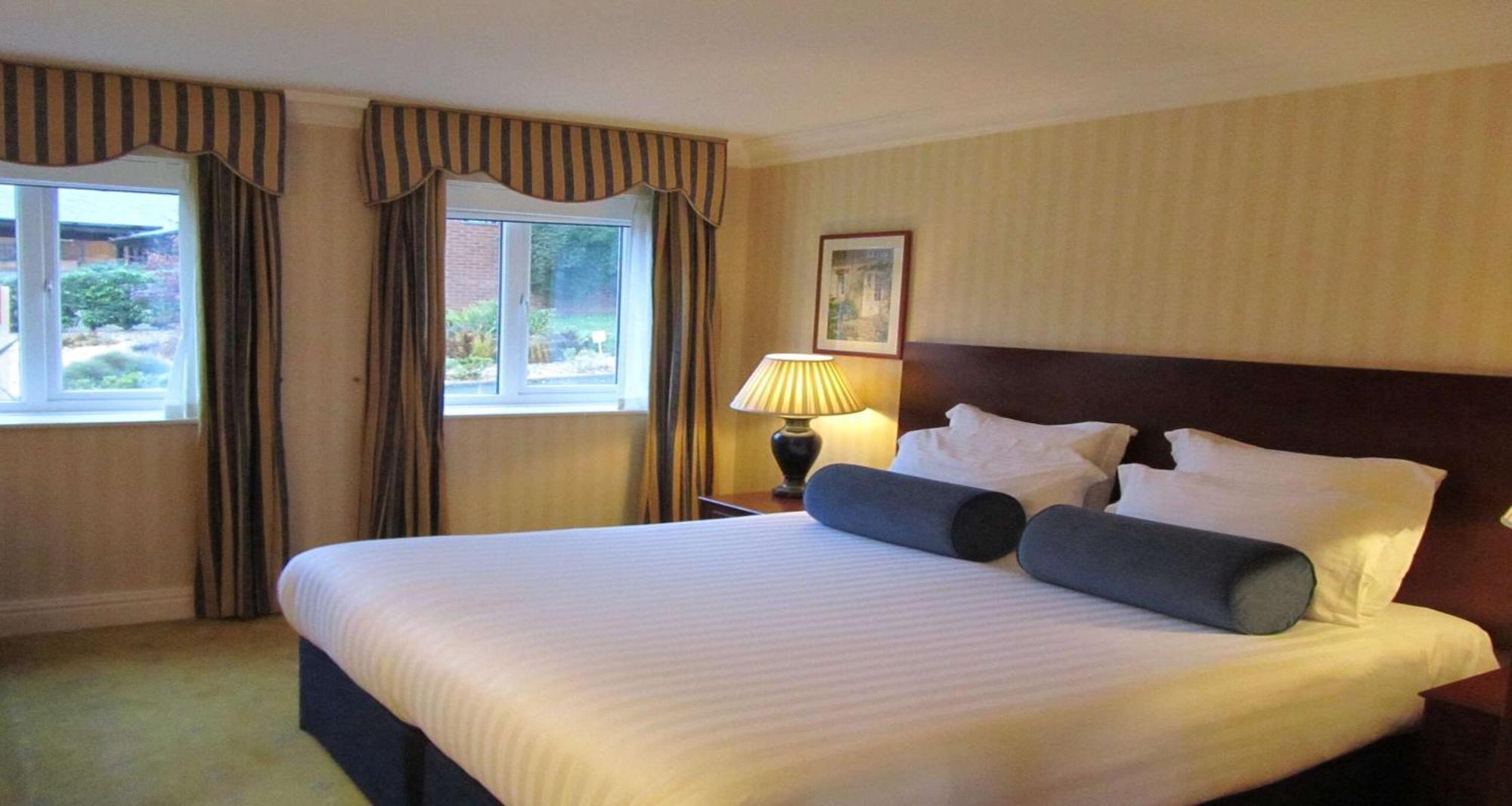 Windmill Village Hotel, Golf Club & Spa, BW Signature Collection Coventry Buitenkant foto