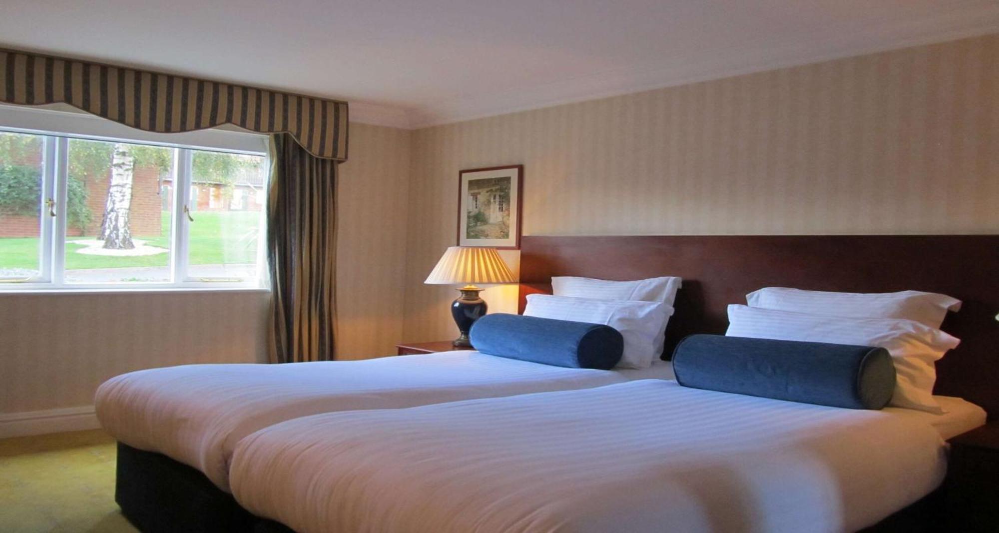 Windmill Village Hotel, Golf Club & Spa, BW Signature Collection Coventry Buitenkant foto