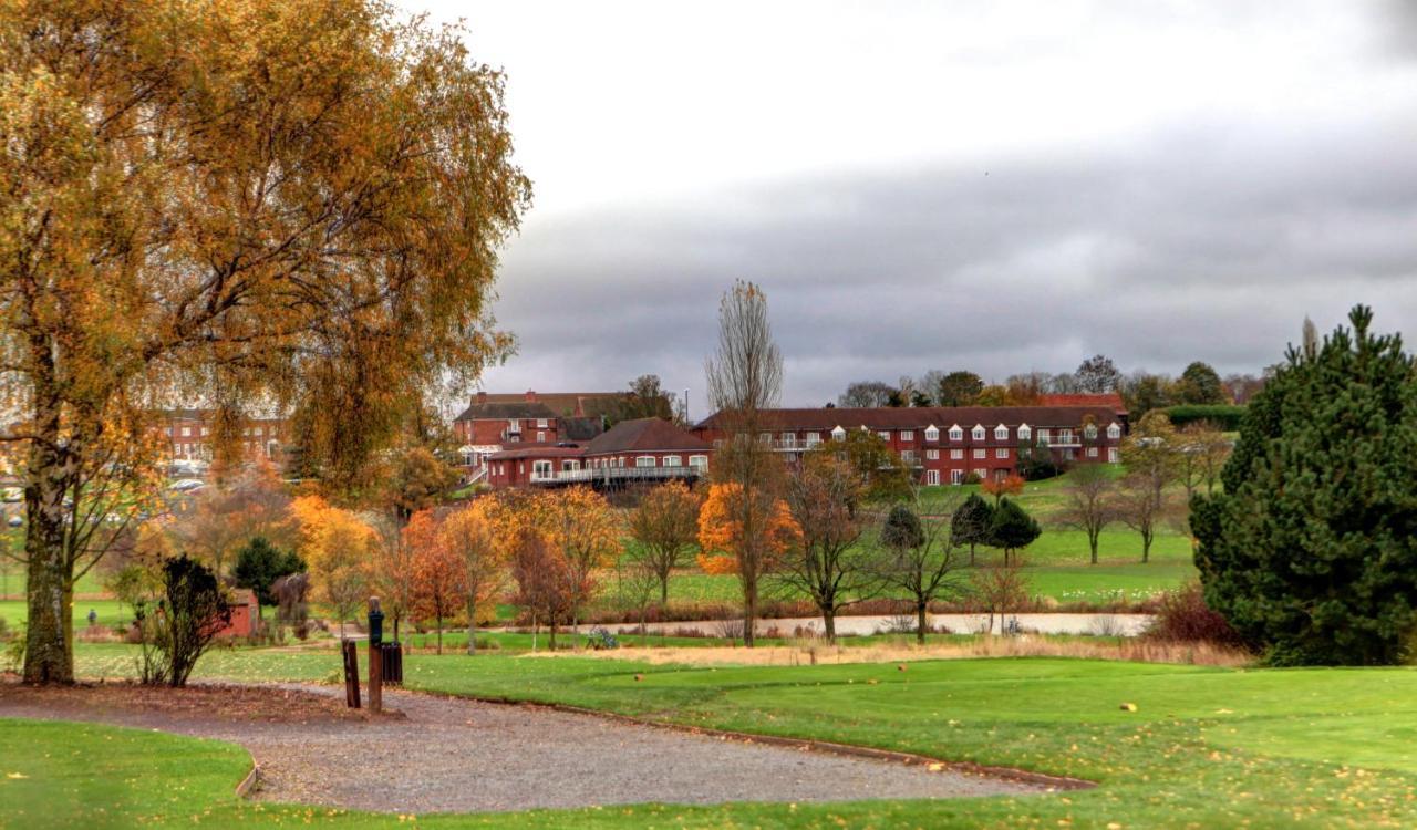 Windmill Village Hotel, Golf Club & Spa, BW Signature Collection Coventry Buitenkant foto